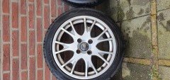 Volvo 17 inch velgen met goede zomerbanden