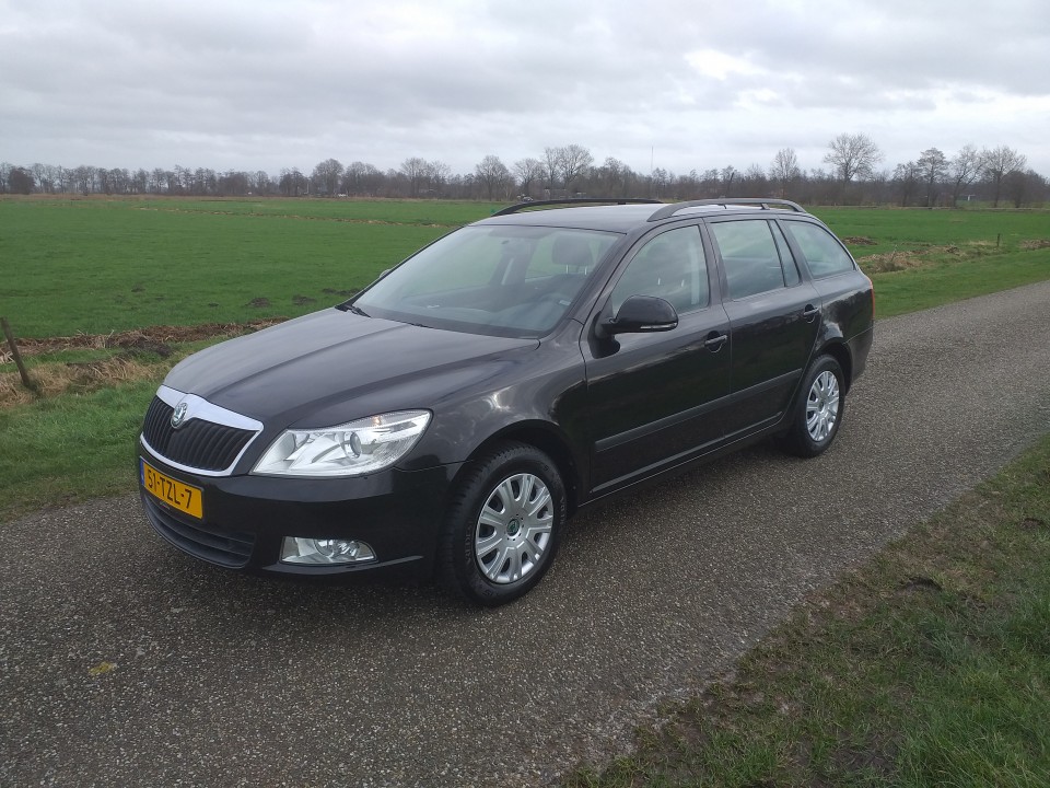 Skoda octavia combi 1.2 benzine 2012 145000km.nwe apk