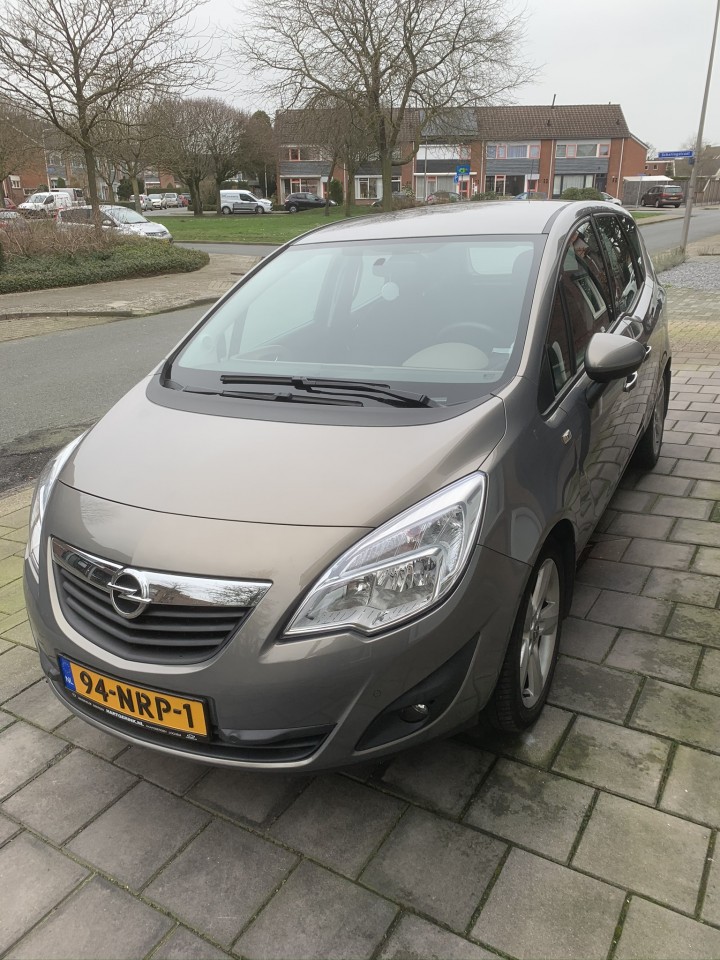 Wegens omstandigheden Te koop opel meriva 1.4 ecotec 120 pk 2010 bruin