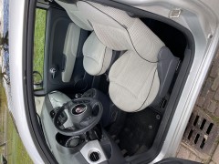 Fiat 500 1 2 uit 2010 met panoramadak en zomer winterbanden