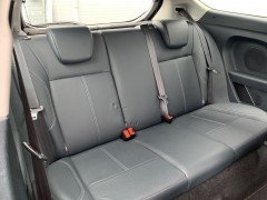 Ford Fiesta 1 4 Ghia 97pk  Stoelverwarming  leren bekleding