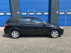 Opel Astra 1 7 Cdt 81KW St Wgn  2008 zwart