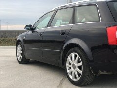 Audi A4 3.0 V6 Quattro 