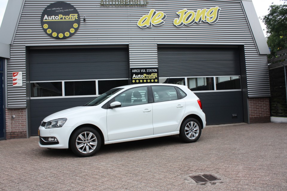 VOLKSWAGEN POLO  1.0 COMFORTLINE PRACHTIGE AUTO MODEL 2015 AUTO MET VE