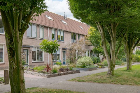 Te koop  Ruime tussenwoning - Boerhoorndreef 102 ASSEN