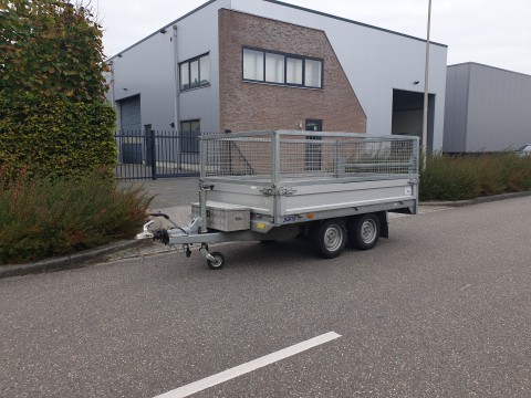 Saris plateauwagen met loofrekken en rijplaten