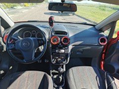 Opel corsa 1 4  16V  3D 2010 rood