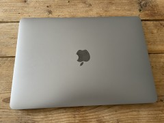 Apple Macbook Pro  13 inch uit 2017