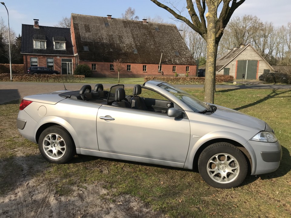 Renault Megane CC 1.6 16V Autcom Cabrio 2004 Beige