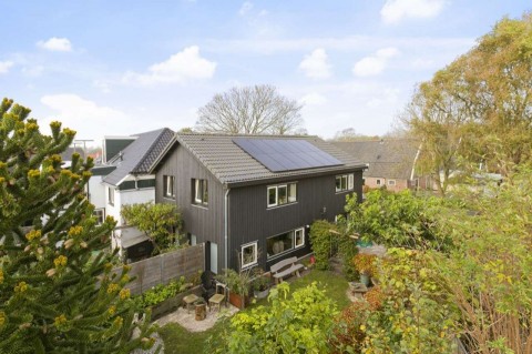 Halfvrijstaand huis 183m2 op fietsafstand van bos en strand Schoorl