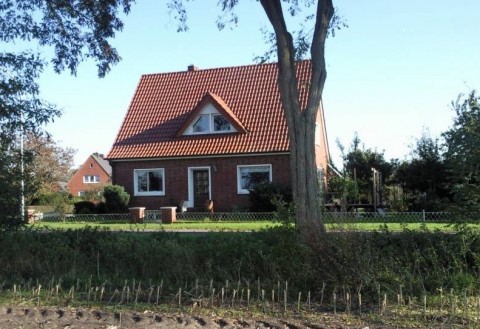 Mooi degelijk ruim huis met een vrij uitzicht over de landerijen 