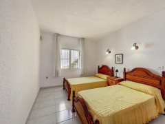 Uw Appartement in MORAIRA met meubels en zeezicht op klif en onderbouw