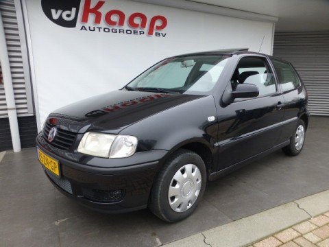 VW Polo   nieuwe apk 