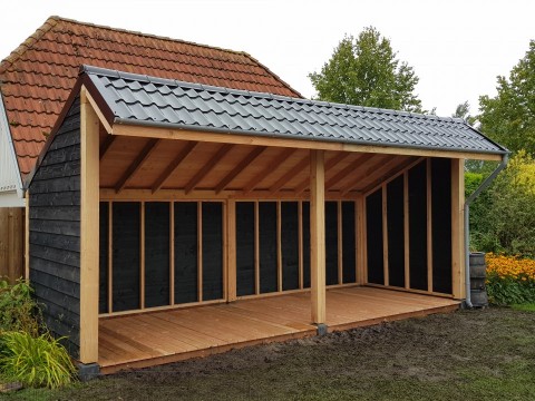 Overkapping  veranda  tuinhuis  houten schuur enz    