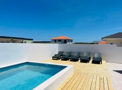 TE HUUR  VILLA MICHA CURACAO MET PRIVE ZWEMBAD  MAX 9 PERSONEN