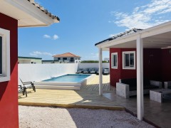 TE HUUR  VILLA MICHA CURACAO MET PRIVE ZWEMBAD  MAX 9 PERSONEN