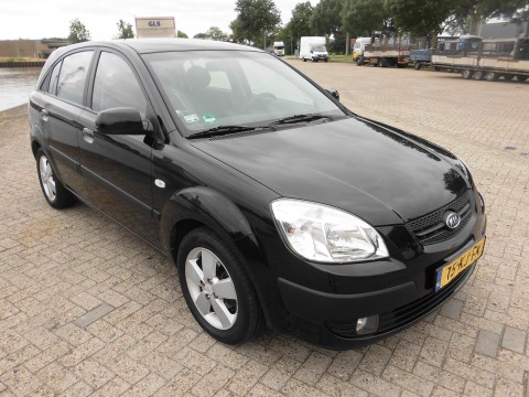 KIA RIO 1 4 BENZ BJ 2007 APK 6-2025    LEUKE MOOIE AUTO   