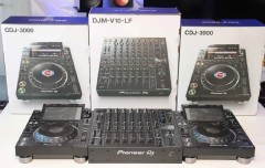 Pioneer DJ CDJ-3000-W - Pioneer DJM-A9 DJ Mixer -  Pioneer DJM-V10-LF