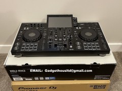 Pioneer XDJ-XZ en Pioneer OPUS-QUAD en Pioneer XDJ-RX3 en  DDJ-FLX10