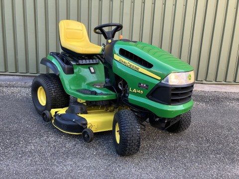 Nette John deere LA145 zitmaaier hydrostaat mulch