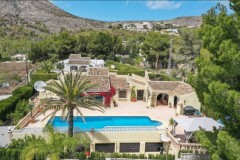 Uw eigen Villa in JAVEA met veel mogelijkheden