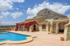 Uw eigen Villa in JAVEA met veel mogelijkheden