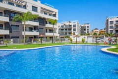 Uw bijna nieuwe Appartement in ORIHUELA met garage en