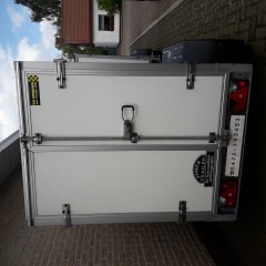 gesloten aanhangwagen powertrailer