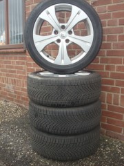 17’’Inch Originele Renault Megane Velgen en Banden 5x114 3