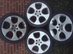 17 inch Originele VW GTI velgen en banden Kleber Maxxis 5x100