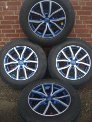 17 inch Dezent Blauw velgen en banden Dunlop Winter 5x112