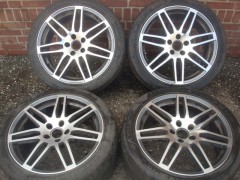 18’’Inch Audi rs4 Blechk Velgen en banden 5x112