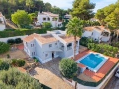 Uw eigen Villa in JAVEA met eigen garage en met