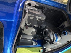 Ideaal autootje  Blauwe toyota aygo