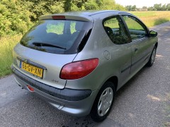 Peugeot 206 1 4 xt 117 000km