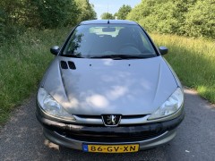 Peugeot 206 1 4 xt 117 000km