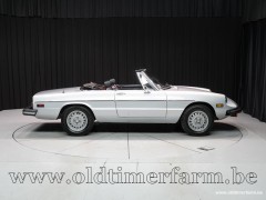 Alfa Romeo Spider 2 0 USA 77