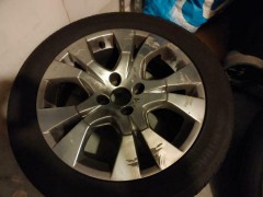 Citroën Roskilde 17 inch met bijna nieuwe Vredestein banden