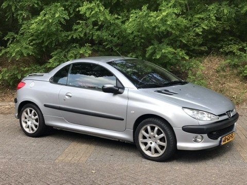 Peugeot 206 CC / 2.0-16V / Nieuwe APK / 2001 