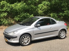 Peugeot 206 CC / 2.0-16V / Nieuwe APK / 2001 